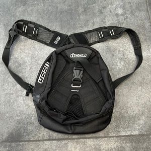 Motorcycle primer tank bag